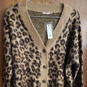 NWT Francesca’s brand Cheetah leopard print says women’s large